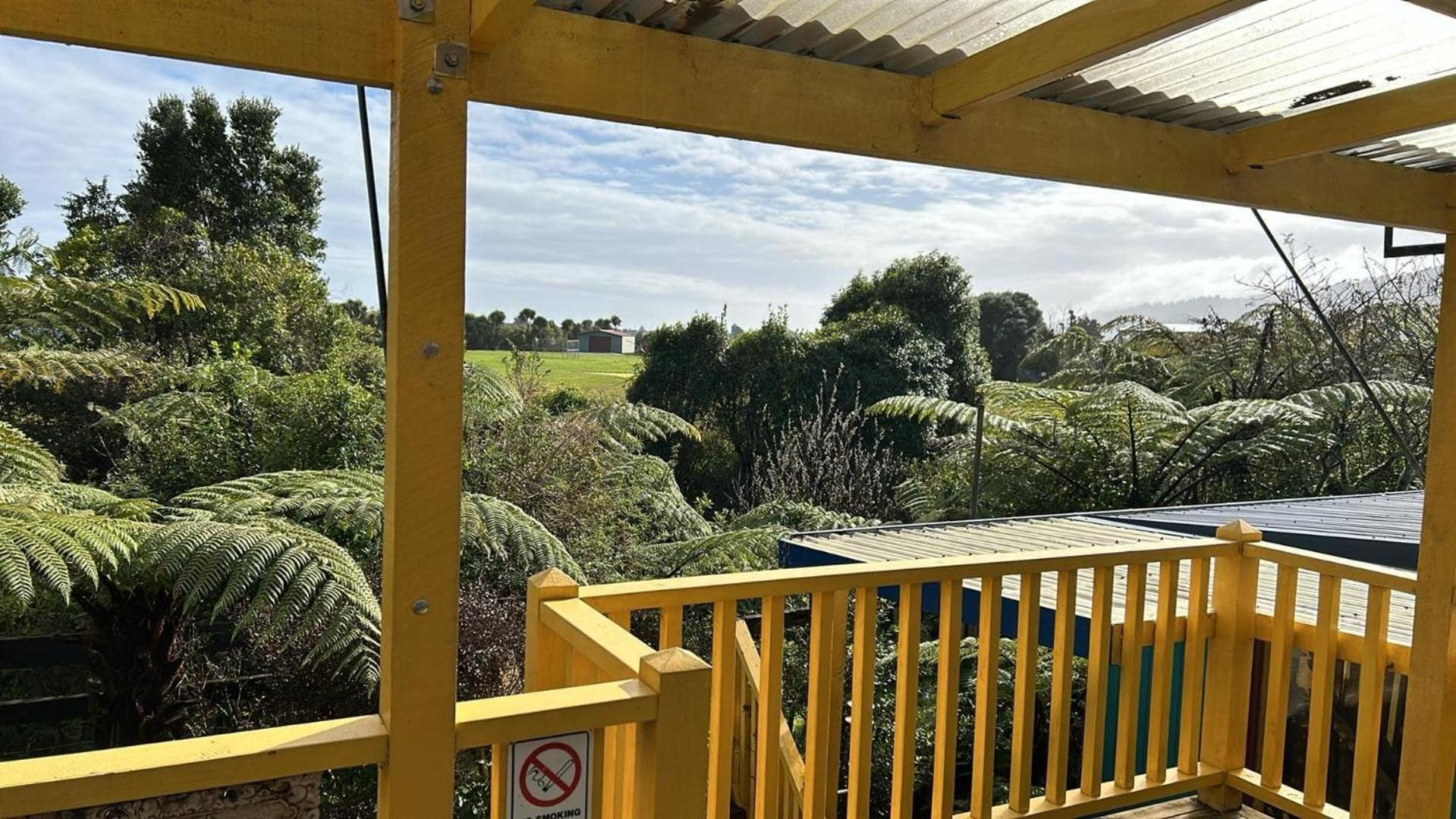Global Village Travellers Lodge Greymouth Esterno foto The view from the lookout at the top of the lift