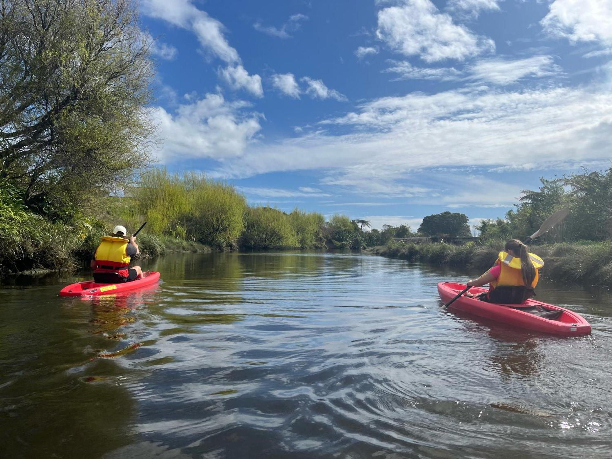 Global Village Travellers Lodge Greymouth Esterno foto Kayaking on the River Wye