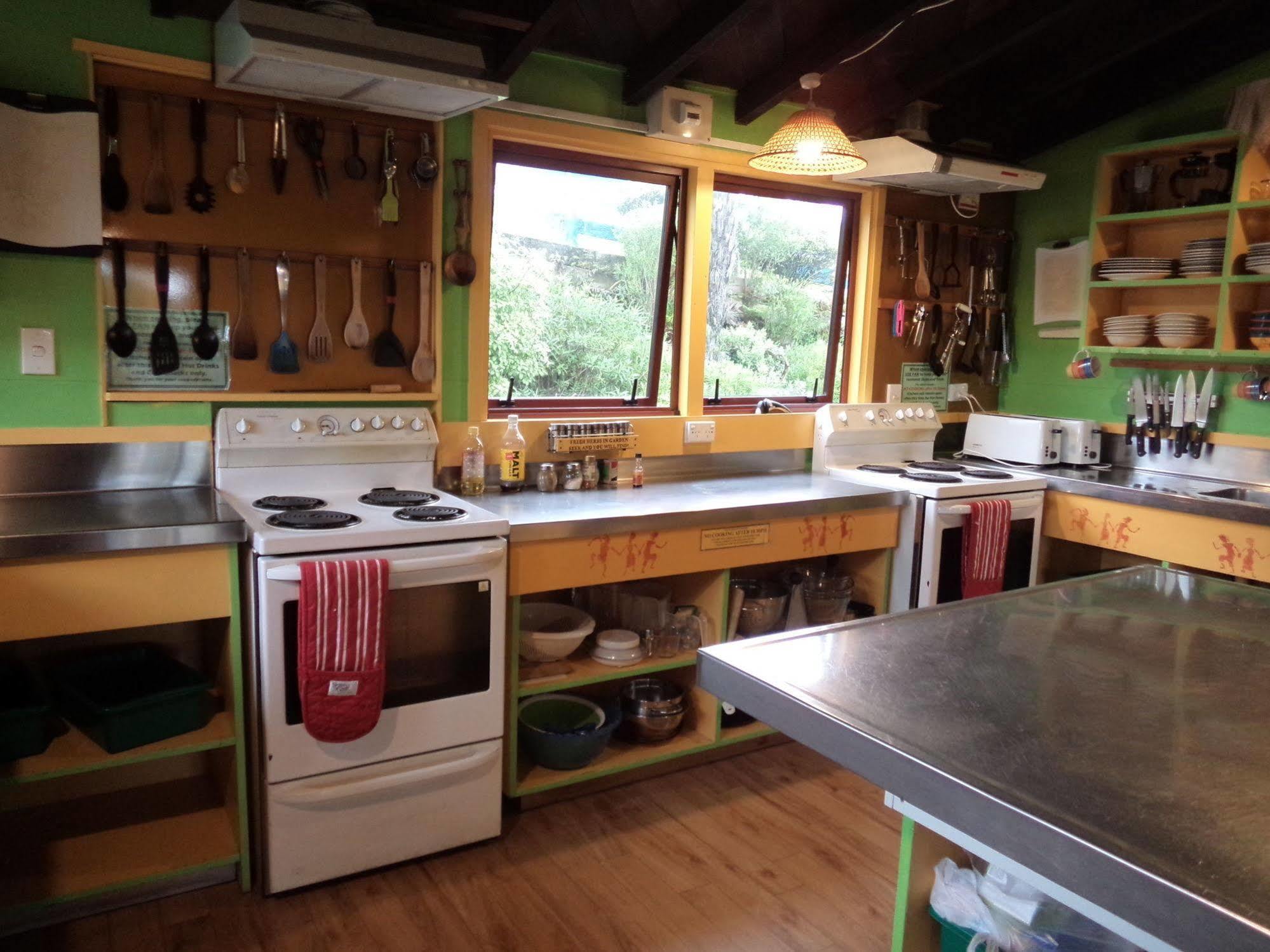 Global Village Travellers Lodge Greymouth Esterno foto The kitchen at the farm